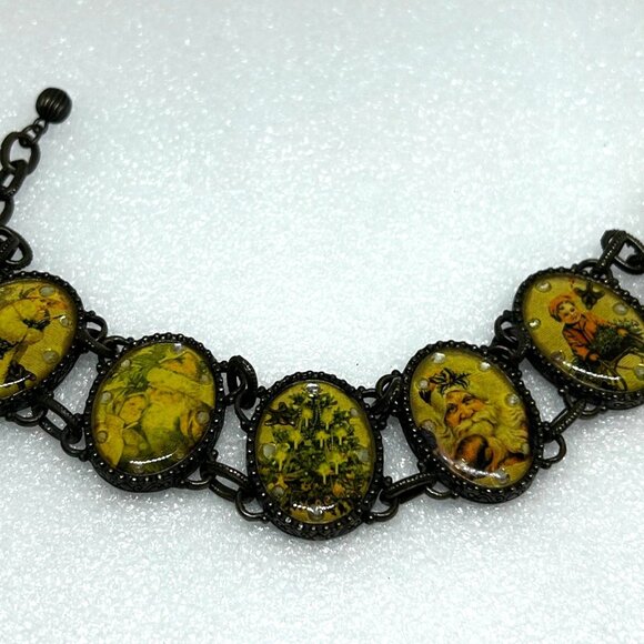 Avon Victorian Christmas Scenes Bracelet Antique Brass Tone Signed - Picture 1 of 12